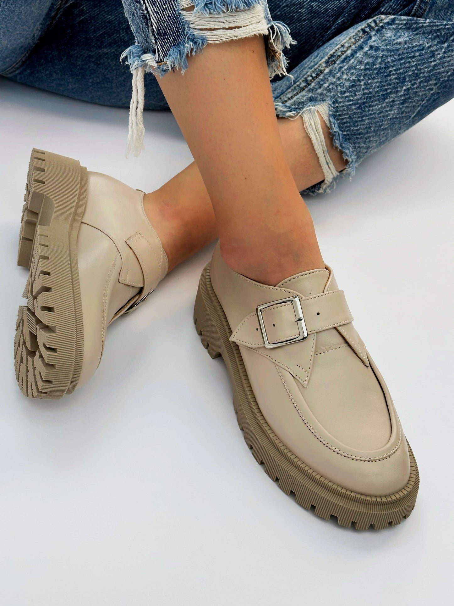 Królewskie buty mnisie wykonane w 100% ze skóry