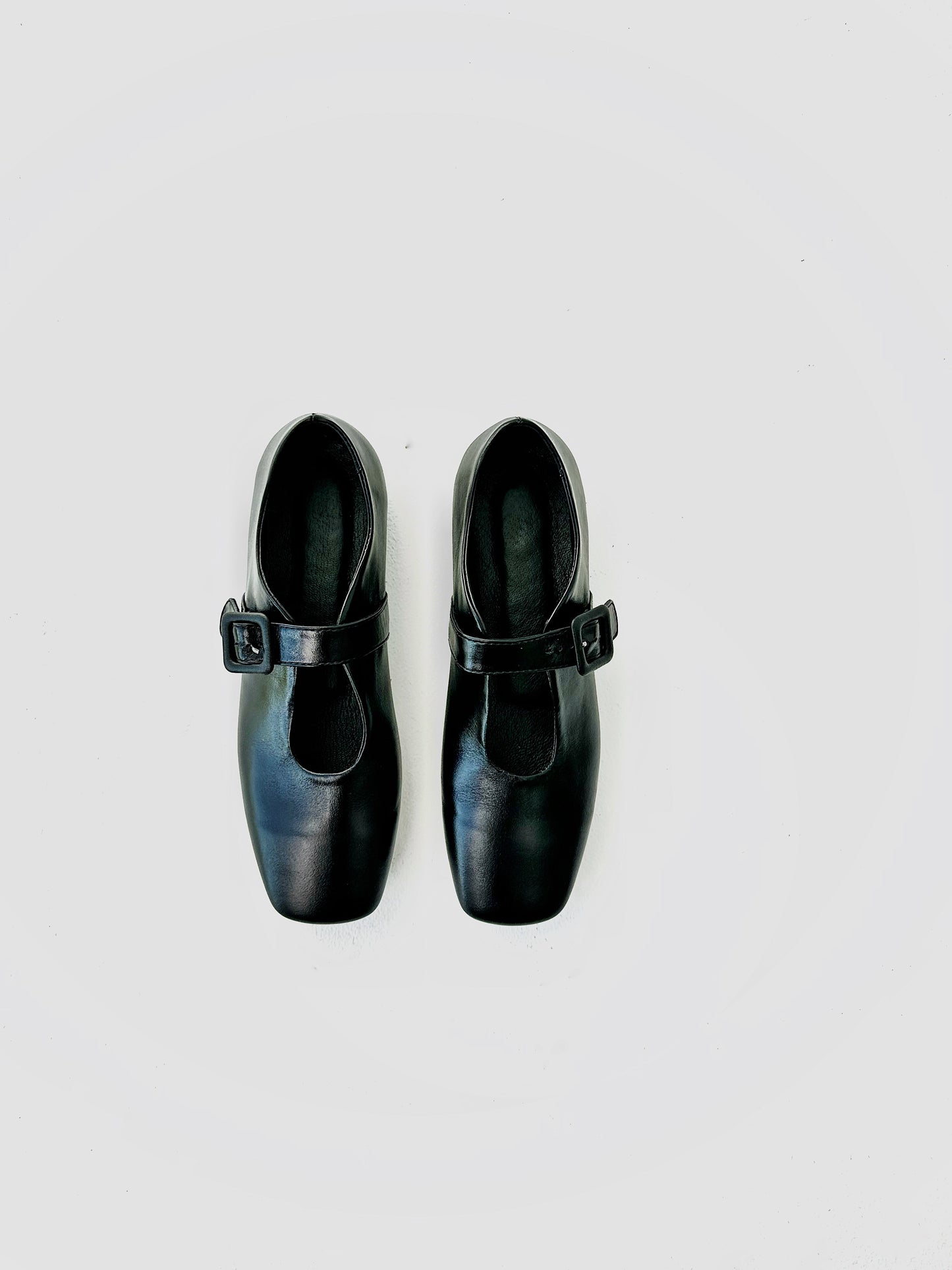Lakierowane buty baletowe Mary-Jane