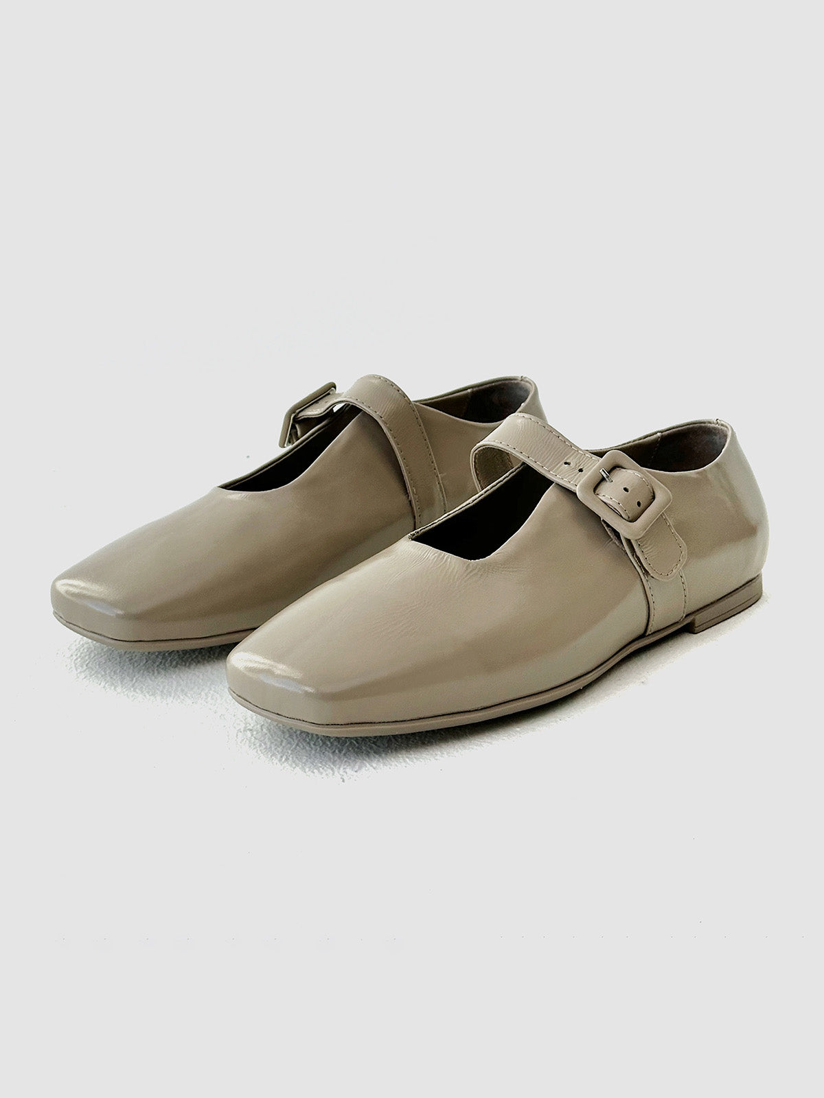 Lakierowane buty baletowe Mary-Jane